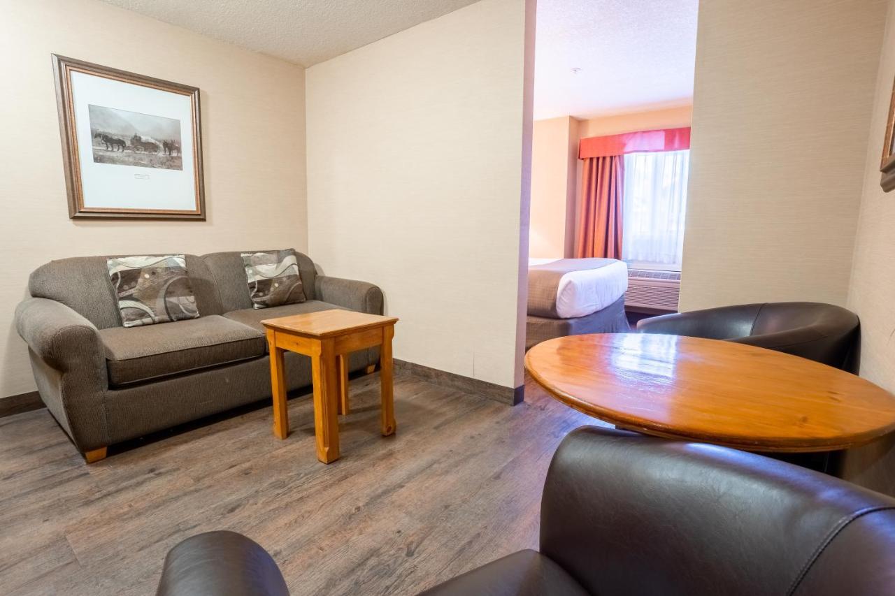 Canmore Inn & Suites Exteriér fotografie