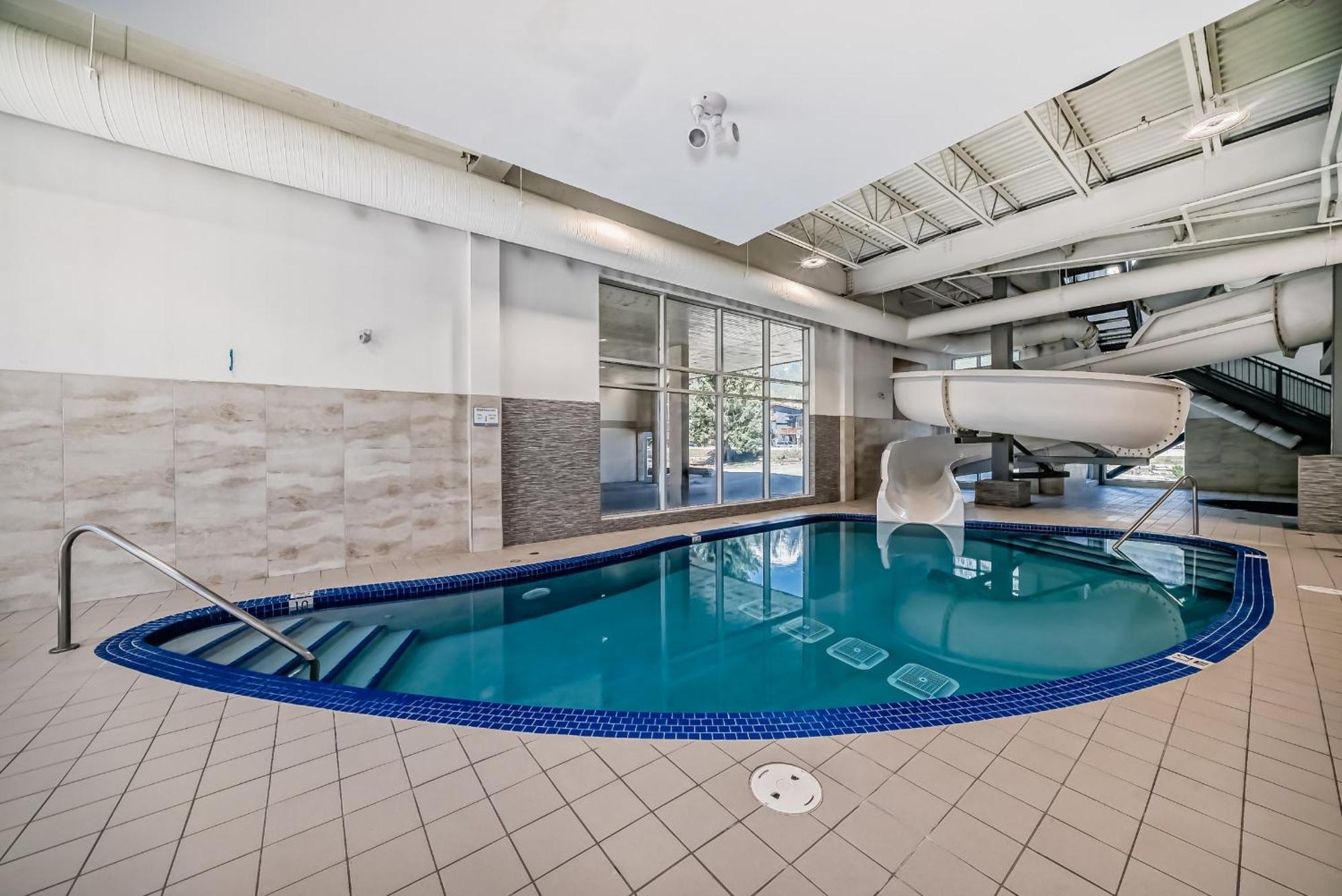 Canmore Inn & Suites Exteriér fotografie